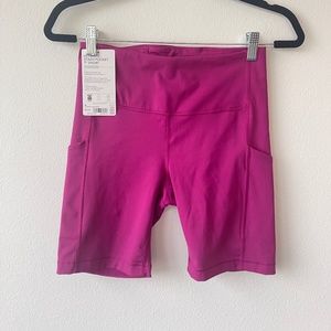 Athleta Ultimate 7" Bike Short